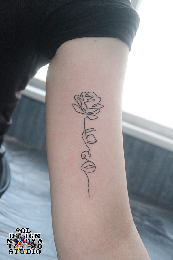 名古屋　タトゥー　女性